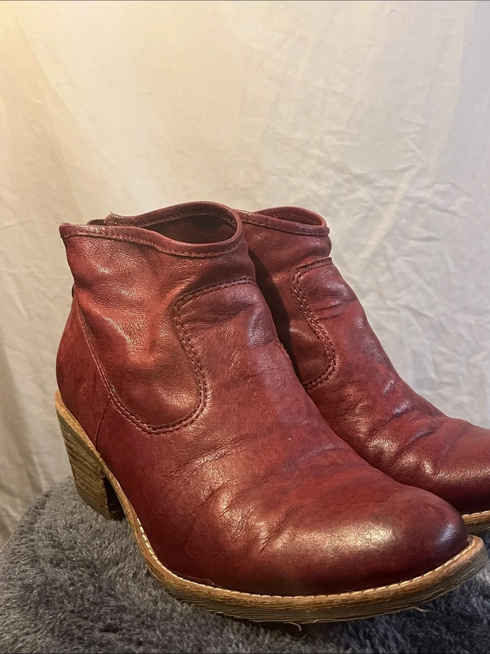 Söfft Red Leather zip up  Ankle Booties